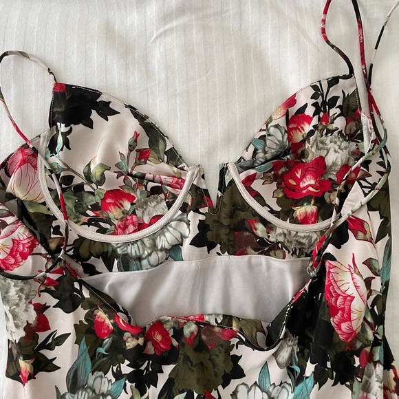 EUC Vici Floral Satin Slipdress Sz L - Picture 3 of 8